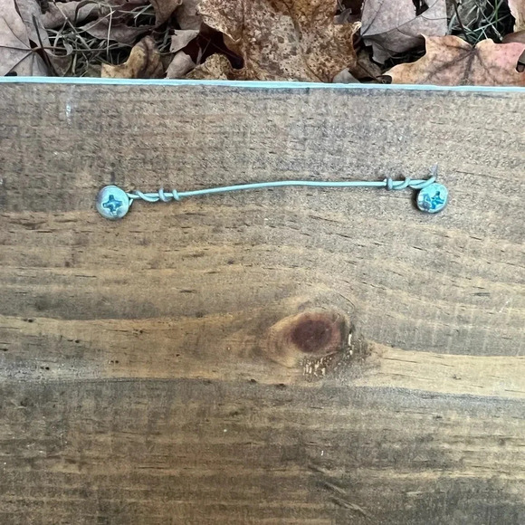 Beautiful Distressed Home Sign (Minnesota)
7” x 16” x 1”, Farmhouse Decor - Picture 5 of 9